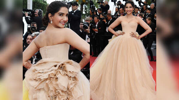 Sonam Kapoor's Vera Wang gown