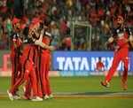 AB de Villiers, Moeen Ali keep power Royal Challengers Bangalore to victory, defeating Sunrisers Hyderabad by 14 runs​