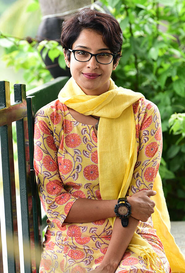 Aparna Gopinath Pictures