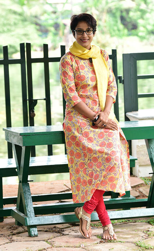 Aparna Gopinath Pictures