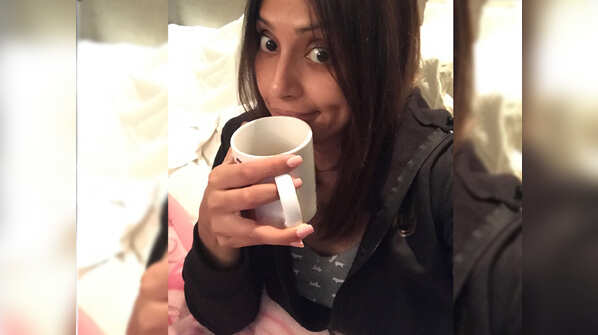 Despite being sick, Bipasha Basu looks radiant in her latest selfie