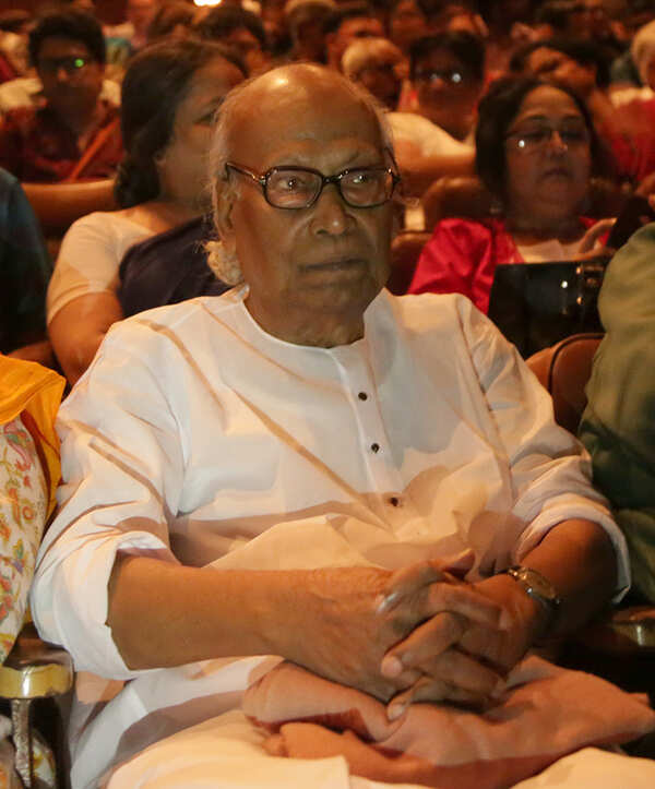 Shankha Ghosh Images