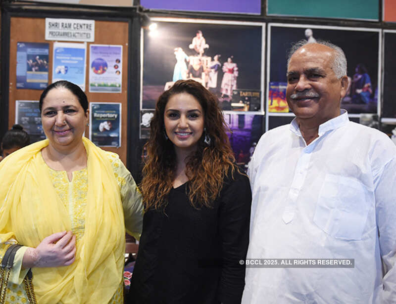 Huma Qureshi at a cultural event