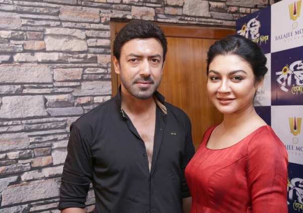 Badshah Moitra Pictures