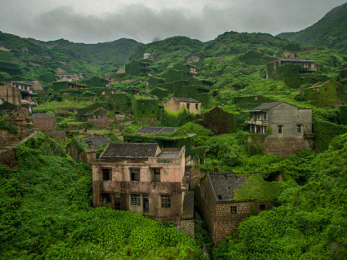 Skilt katastrofale brysomme This 'ghost town' in China shows nature in its best eerie form | Times of  India Travel