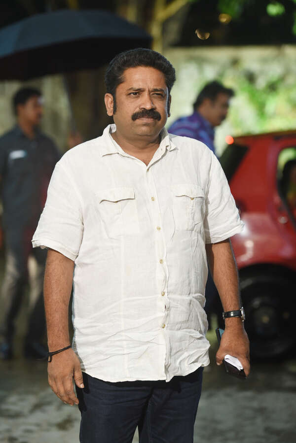 Seenu Ramasamy Wallpapers