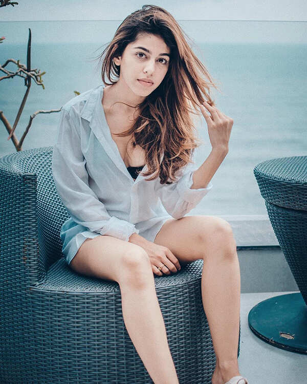 Aalia Furniturewalla
