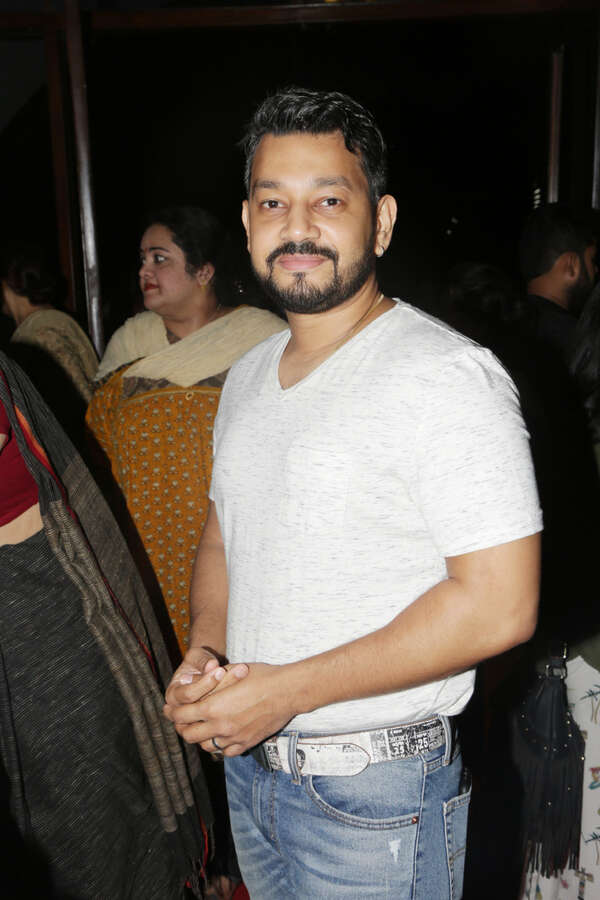 Satrajit Sen Images