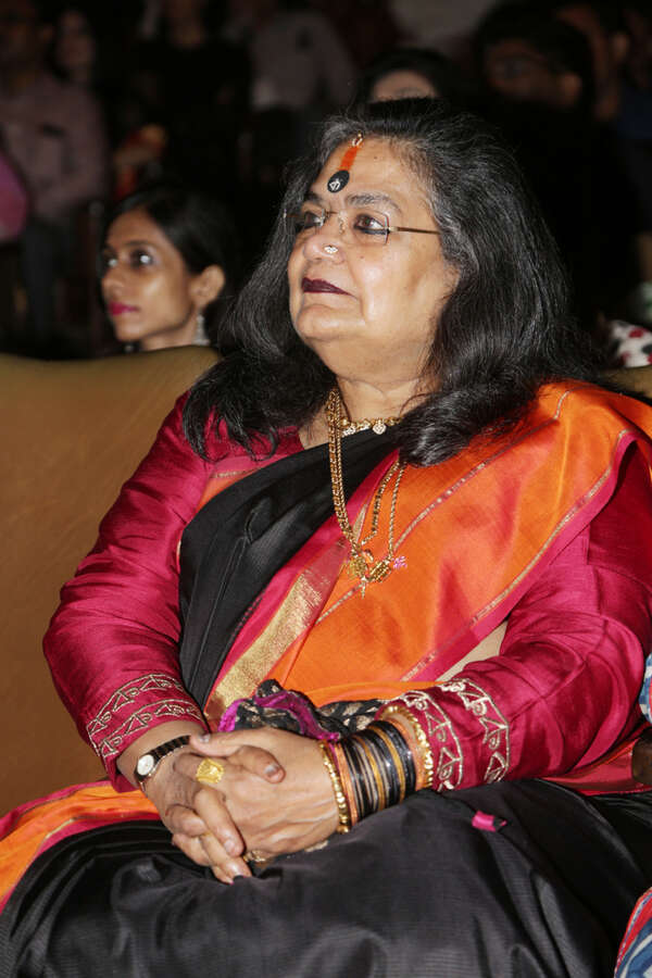 Usha Uthup Stills