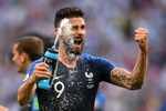 Olivier Giroud celebrates France's win against Argentina