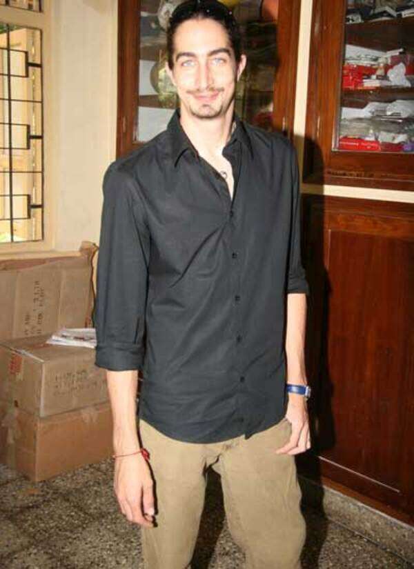 Adam Bedi Photos