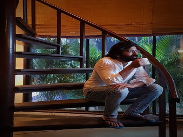 Malhar Thakar Images