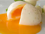 Eggs promote thicker and fuller eyelashes!