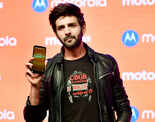 Kartik Aaryan launches Moto E5, Moto E5 Plus
