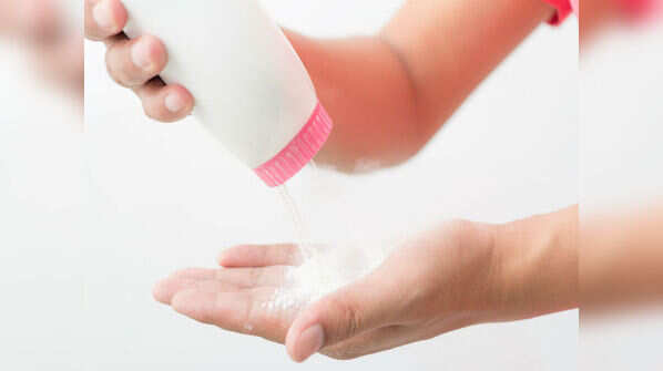 Use talcum