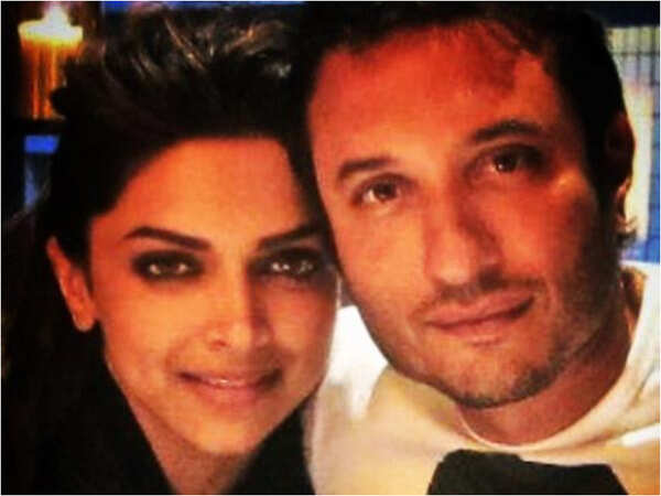 Homi Adajania Wallpapers
