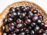 This is why you should eat jamun in this season