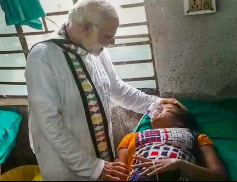 Several injured as canopy collapses during Modi's Bengal rally