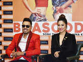  Sonu Thukral and Hina Khan