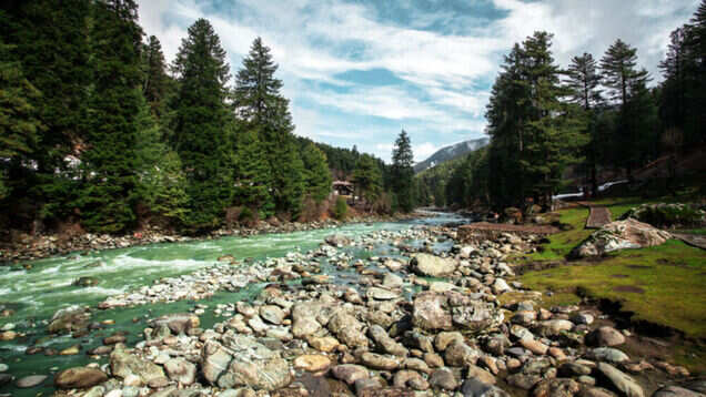 Bollywood&rsquo;s undying love for Kashmir&rsquo;s Betaab Valley