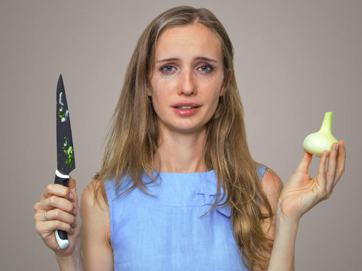 Onion Crying 'Cures', From Gum-Chewing To Goggle-Wearing, Put To