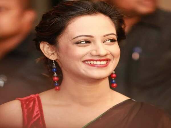 Spruha Joshi Pictures