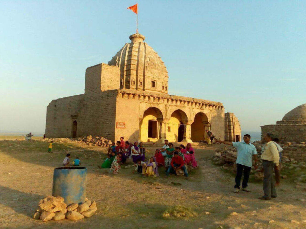 indian-temples-Bathu-Ki-Ladi-Mandir
