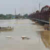 Article image for: Evacuation on as Yamuna crosses <i class="tbold">danger mark</i> in Delhi