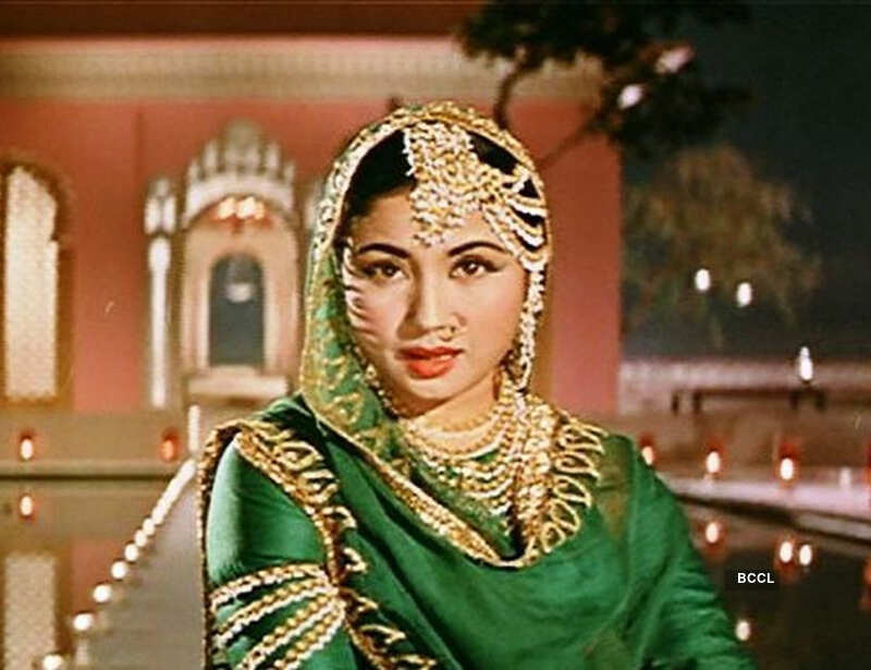 Lesser known facts about Bollywood's 'Tragedy Queen': Meena Kumari