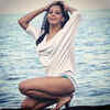 Article image for: Bold and beautiful <i class="tbold">rozlyn khan</i> ups the hotness quotient