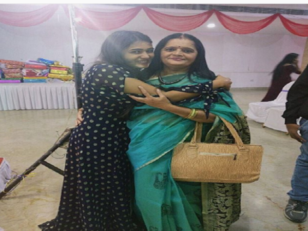 Shalini Pandey Photos