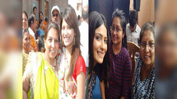 A click with her mother