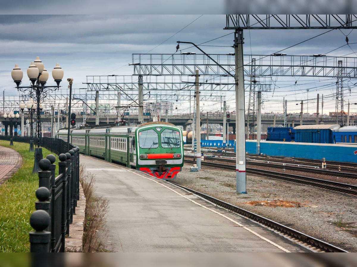 Electric train clearance