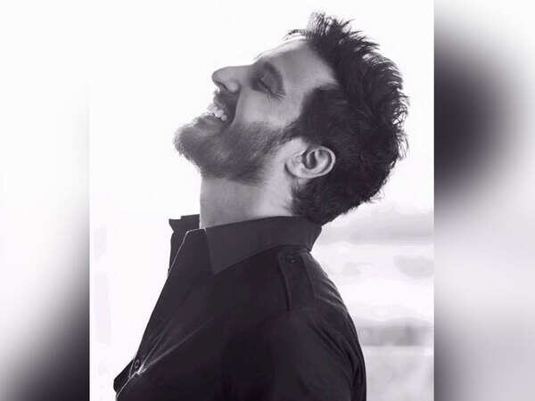 Jimmy Sheirgill Stills