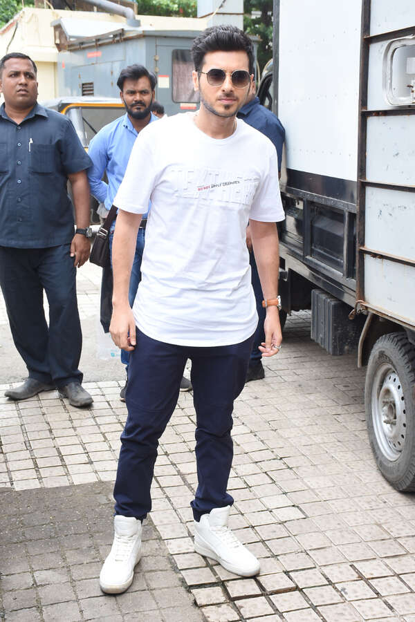 Divyendu Sharma Photos