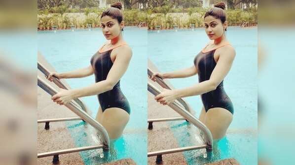 Khatron Ke Khiladi 9's Shamita Shetty flaunts her svelte figure in a swimwear by the pool