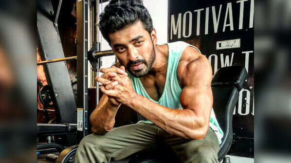 Ankush flaunts ragged look