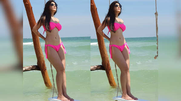 Jamai Raja fame Shiny Doshi is a true 'oceanholic' in this neon pink bikini