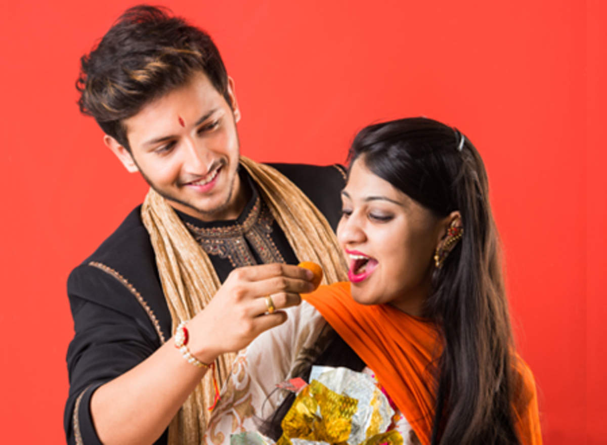 9 Raksha Bandhan quotes only a foodie brother and sister can ...