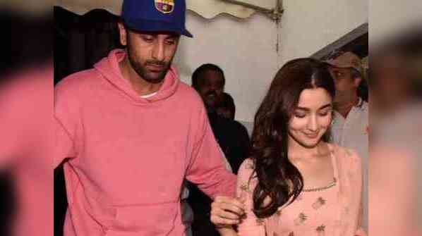 Alia and Ranbir bring in their twin game at ‘Razi’ special screening