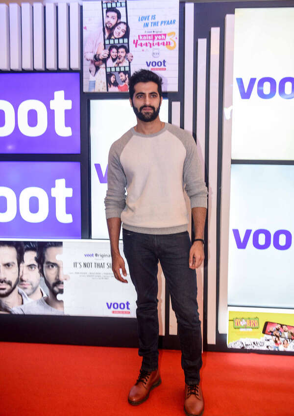 Akshay Oberoi Images