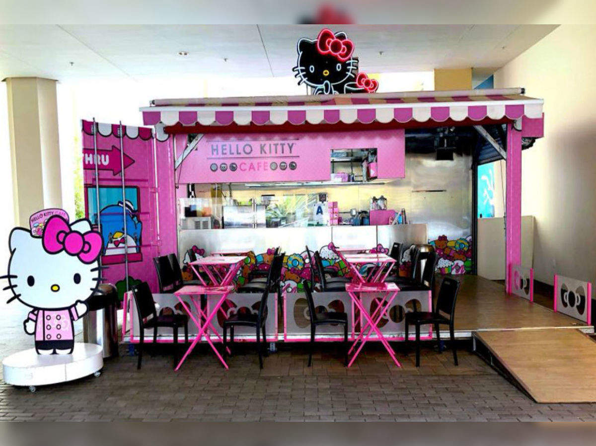 Hello Kitty Cafe opens in Irvine California
