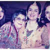 Article image for: Farah Khan's throwback picture from her <i class="tbold">mehendi function</i> is a trip down the memory lane