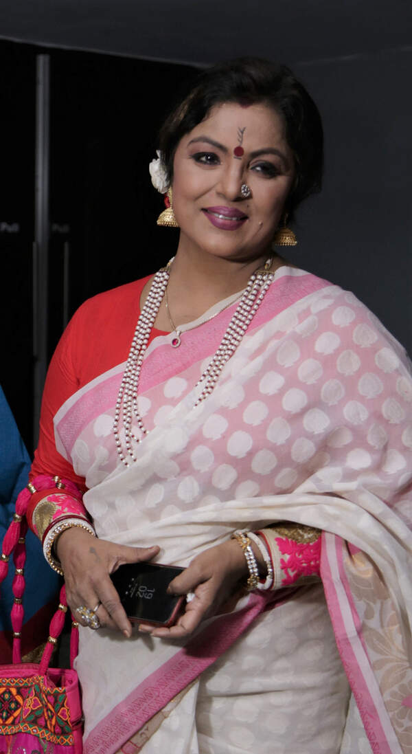 Papiya Adhikari Images