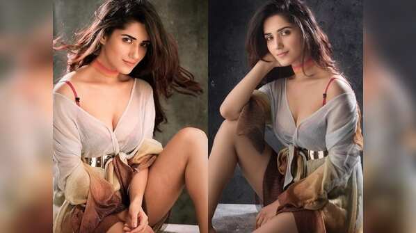 Beautiful and sultry in an ultra-glamourous avatar