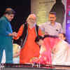 Article image for: Shivshahir<i class="tbold"> babasaheb purandare</i> and Asha Bhosle