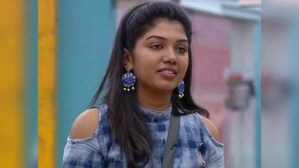 Tamil Ponnu (Tamil girl)