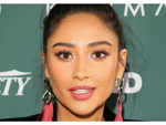 Shay Mitchell’s Long-Lasting Lip Stain