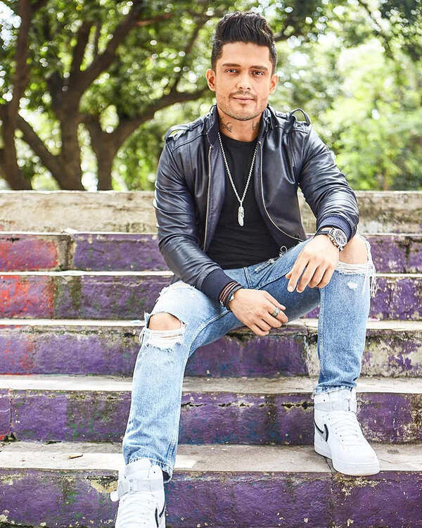 Sidharth Bhardwaj Images