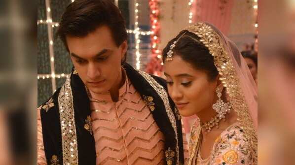 Kartik supports Naira